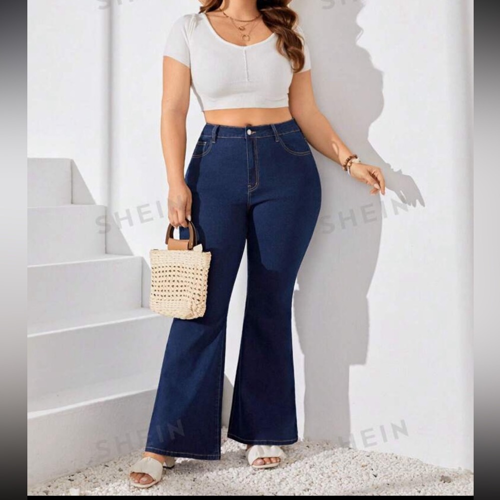 Shein Lune Plus Size Solid Color Flared Jeans - image 1